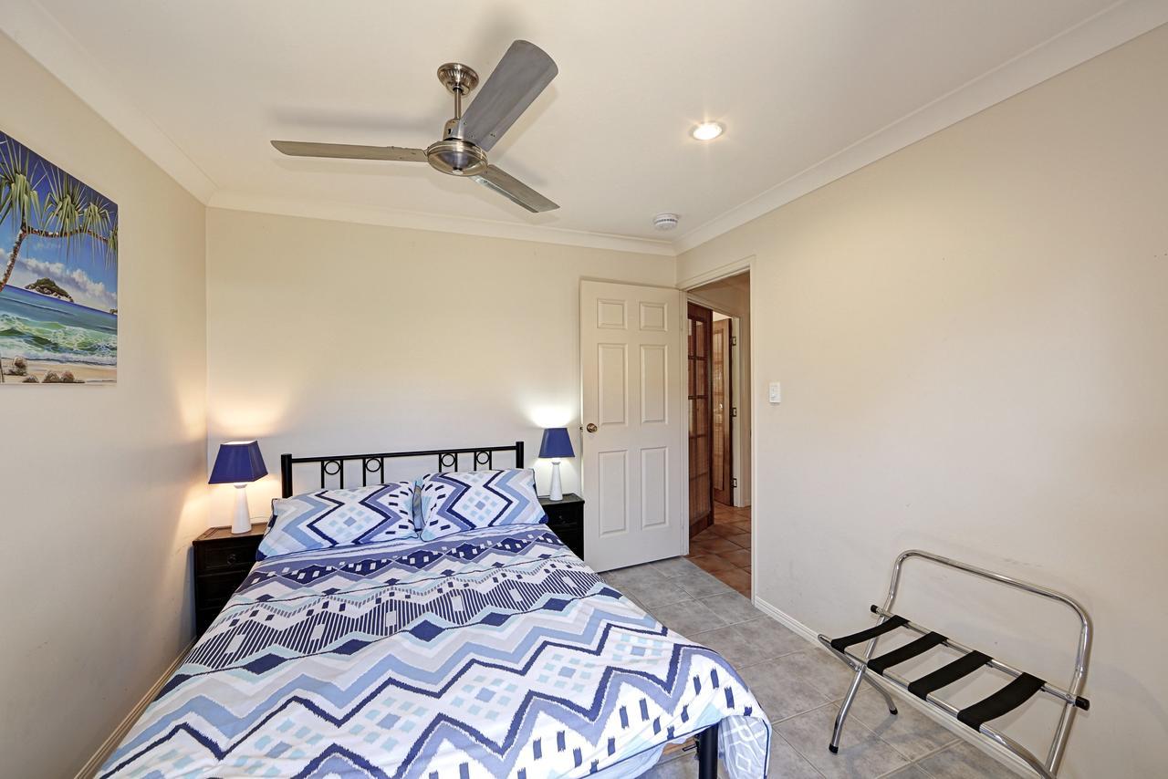 Golden Cane Bed & Breakfast Bed & Breakfast Bargara Exterior photo